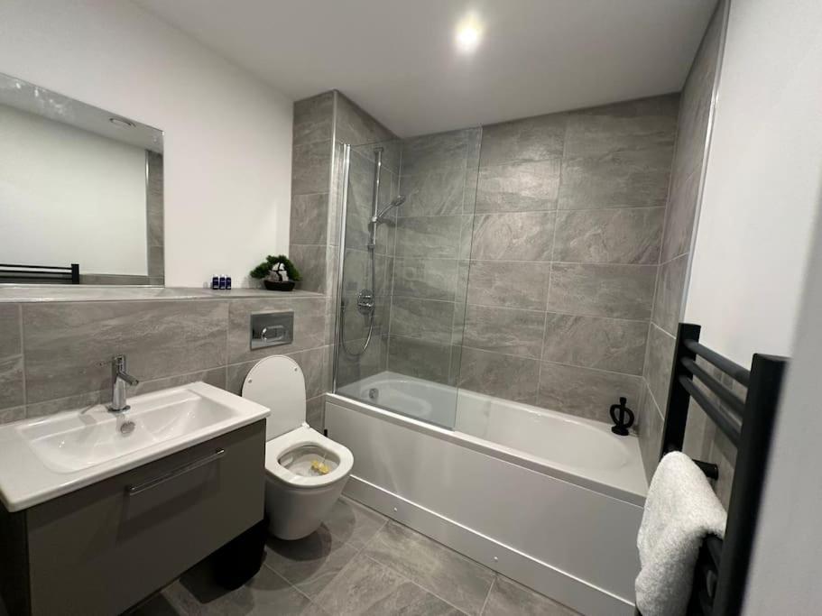 Stylish Central York Apartment Free Parking & Gym מראה חיצוני תמונה